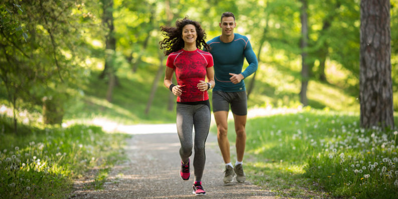 Allergie-Management: Sportlich aktiv trotz Hasel, Erle, Birke und Co.?